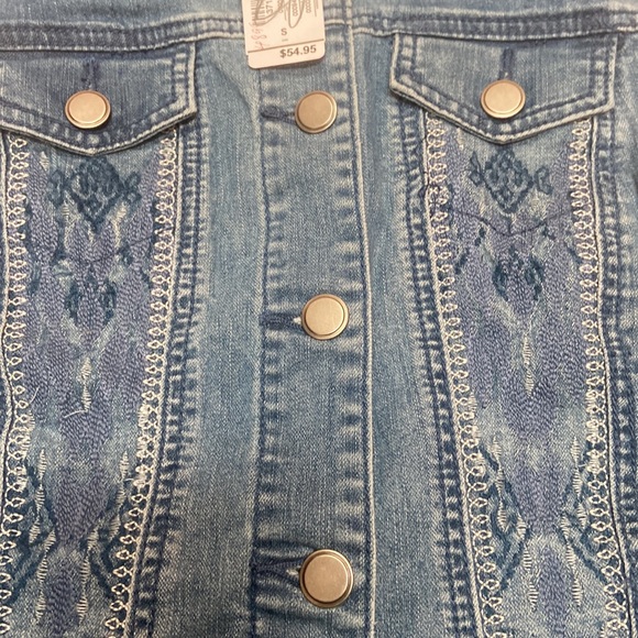 NWT Christopher & Banks Size S Denim Vest - Picture 9 of 9